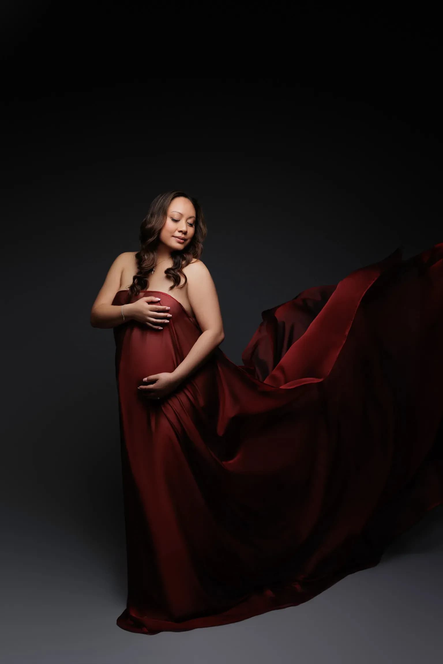 Maternity session at Natalie Vell Studio — photo 1