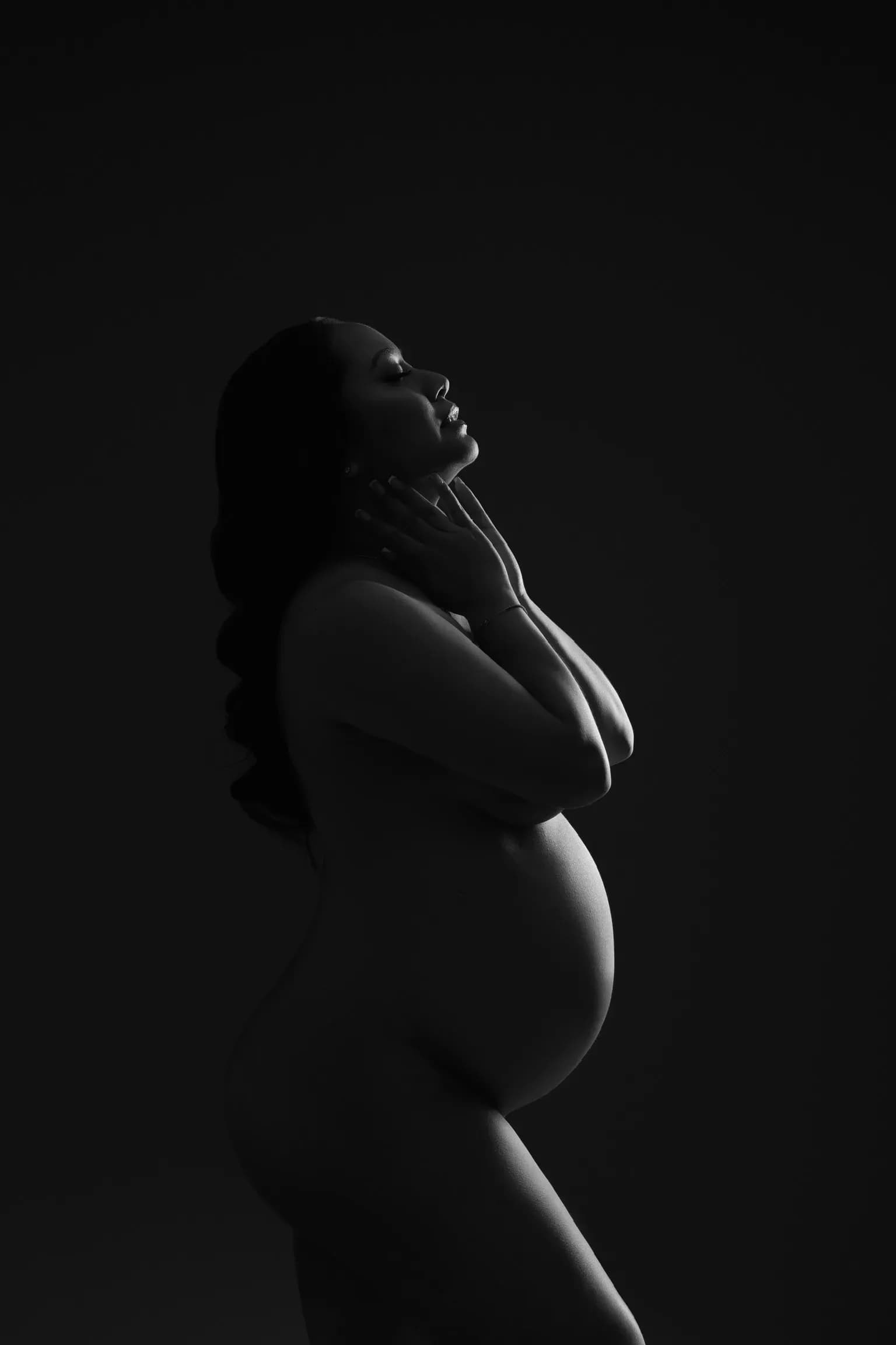 Maternity session at Natalie Vell Studio — photo 1