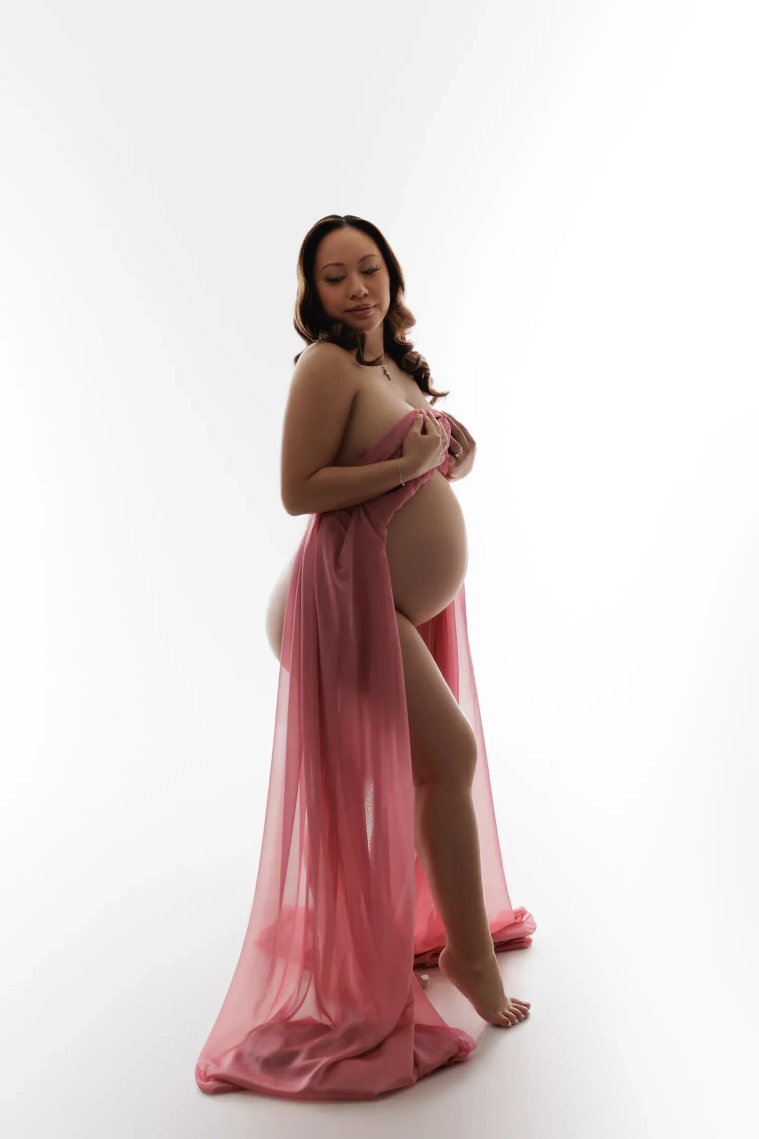 Maternity session at Natalie Vell Studio — photo 2