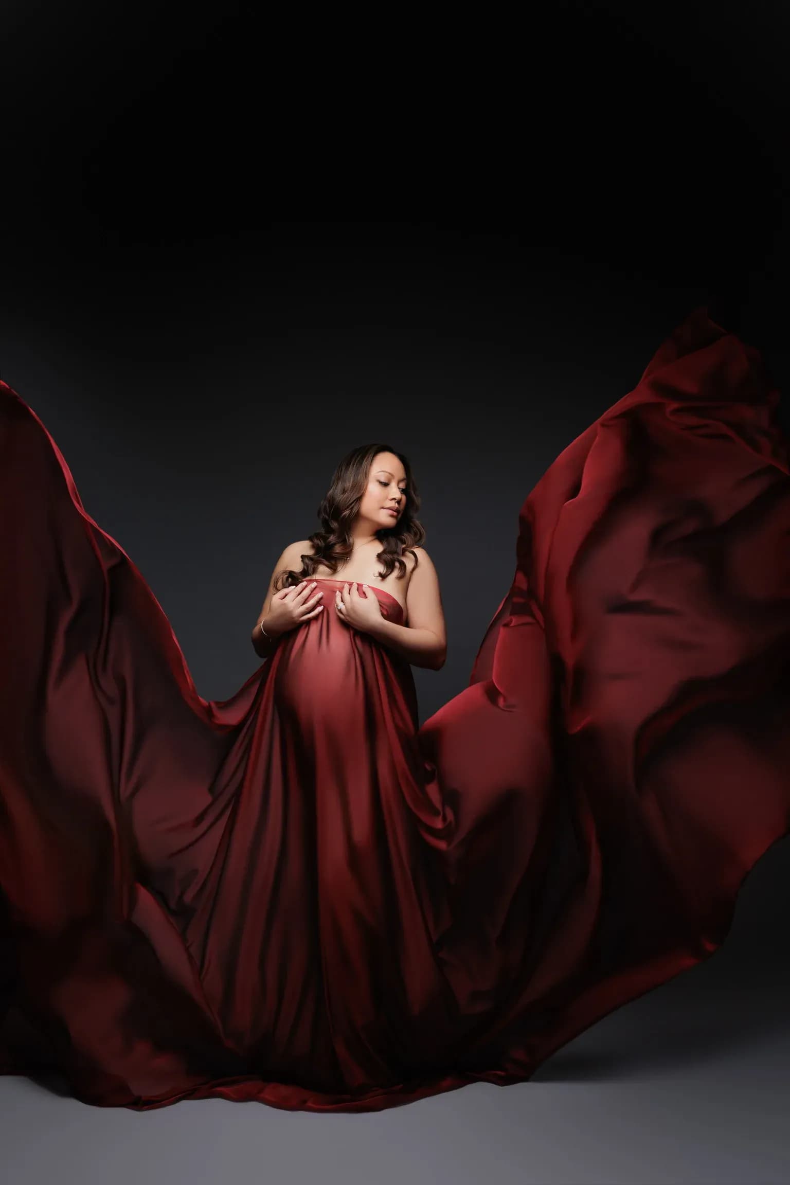 Maternity session at Natalie Vell Studio — photo 1