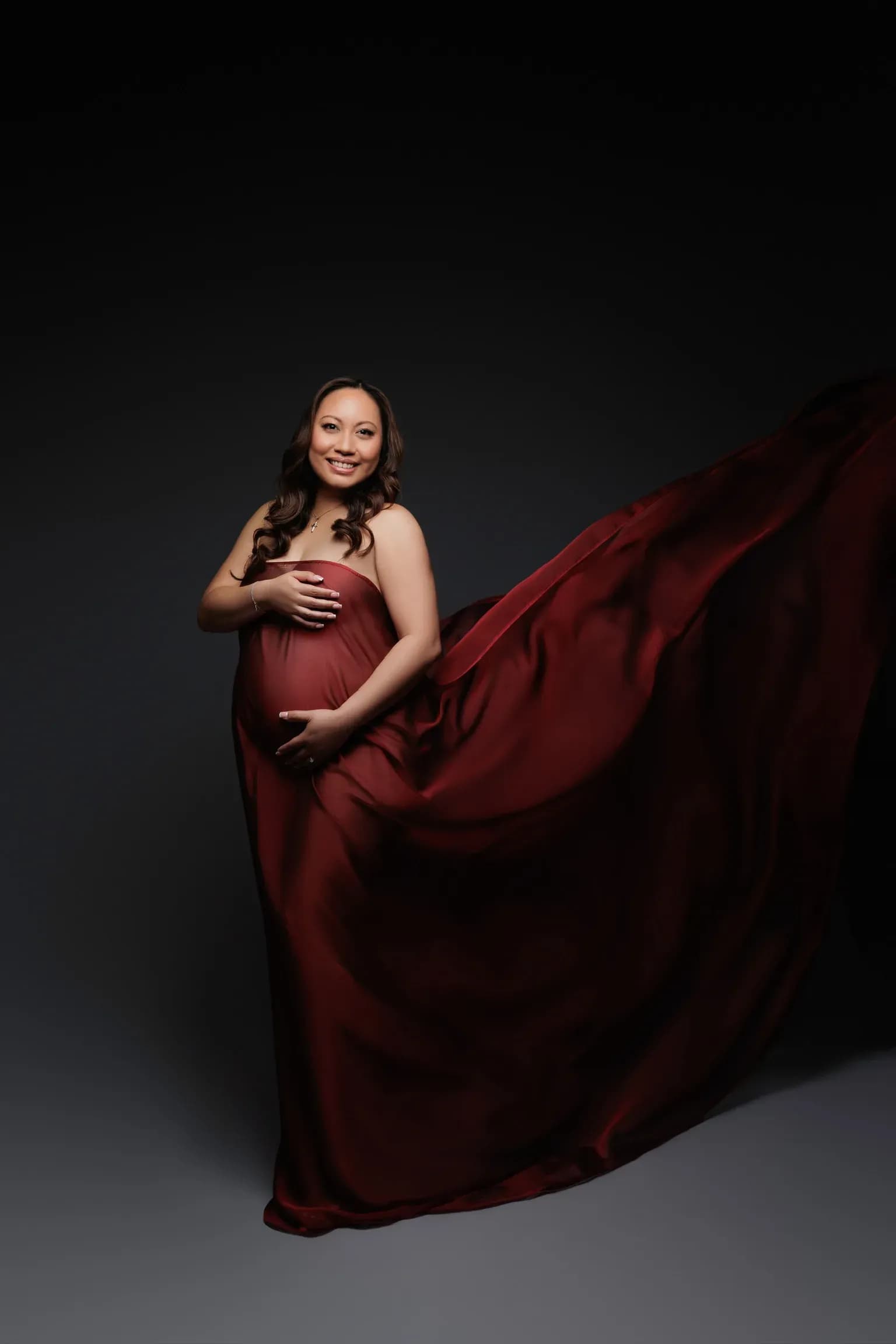 Maternity session at Natalie Vell Studio — photo 1