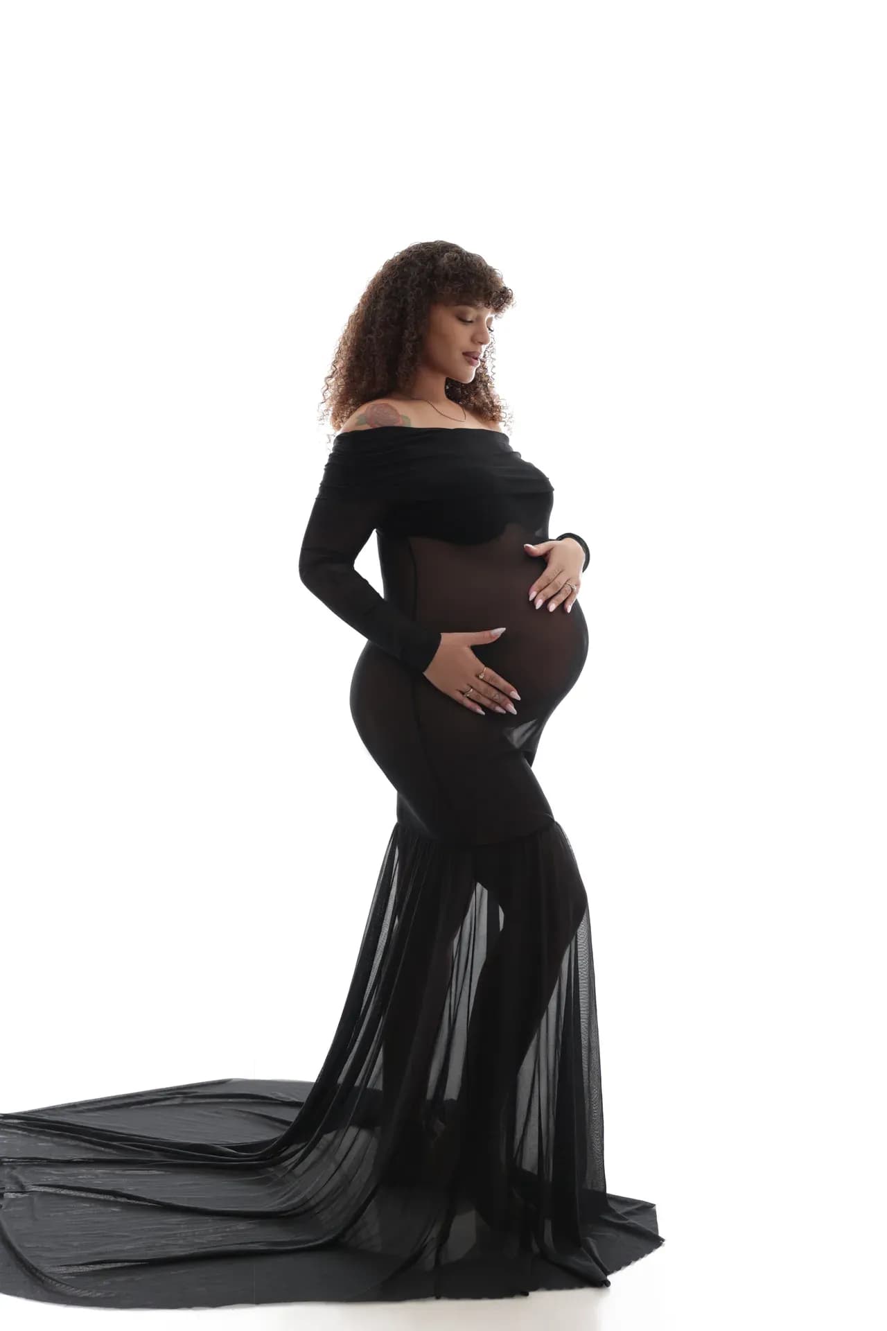 Maternity session at Natalie Vell Studio — photo 2
