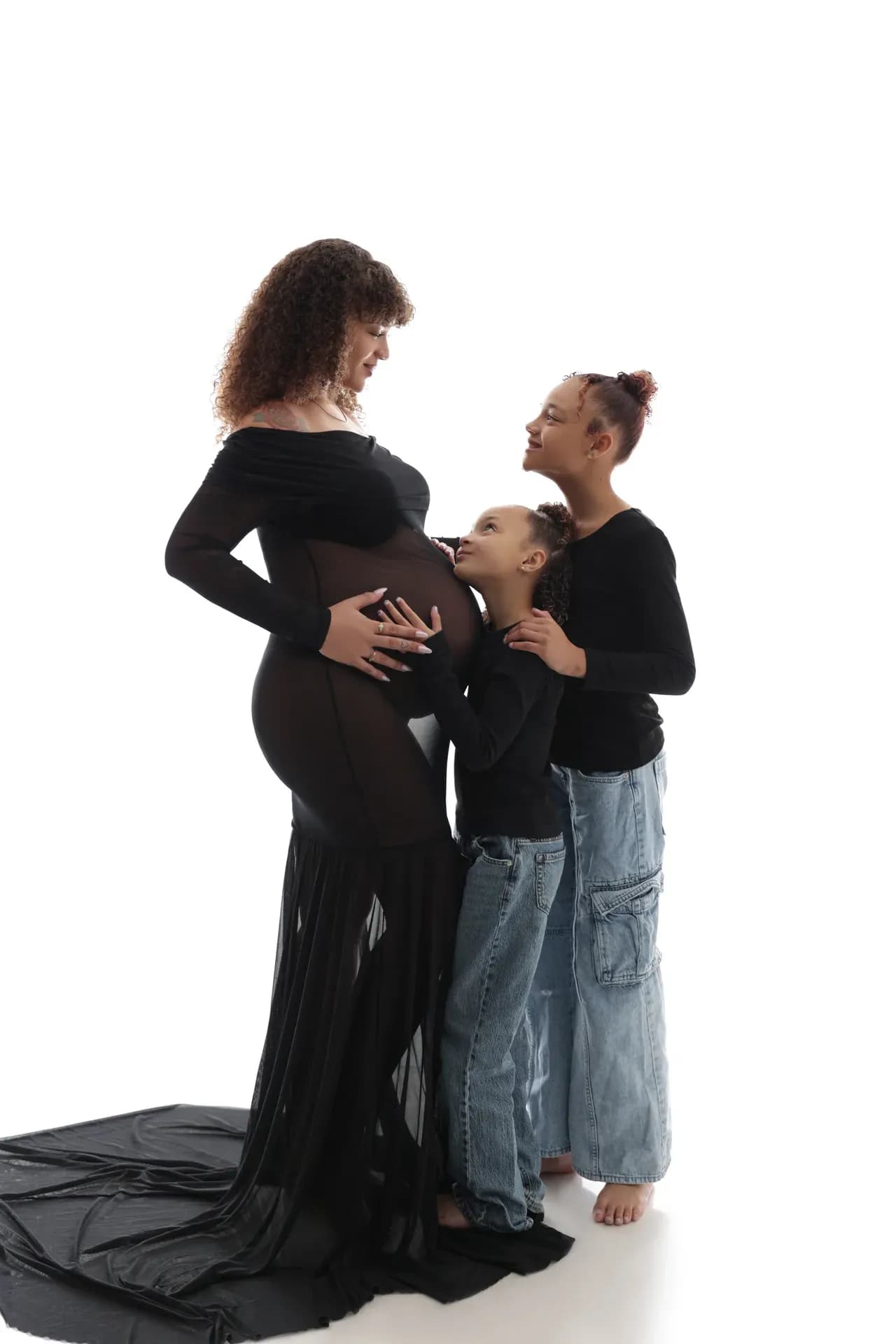 Maternity session at Natalie Vell Studio — photo 1