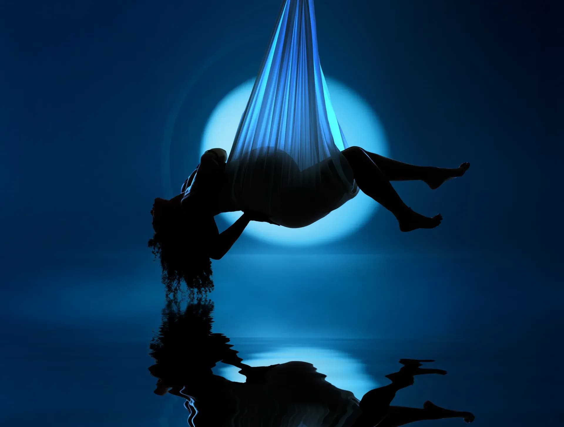 Maternity session at Natalie Vell Studio — photo 1