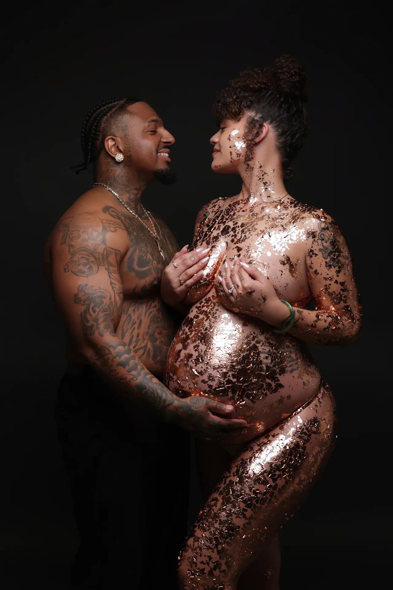 Maternity session at Natalie Vell Studio — photo 3